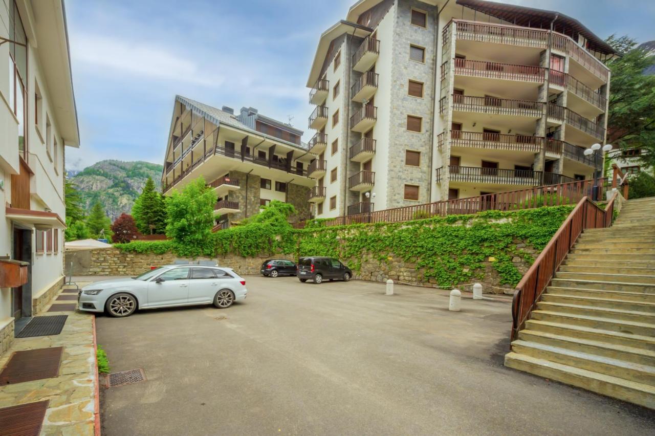 Appartamento Camille - Accogliente E Con Parcheggio - Cour 0078 Courmayeur Dış mekan fotoğraf